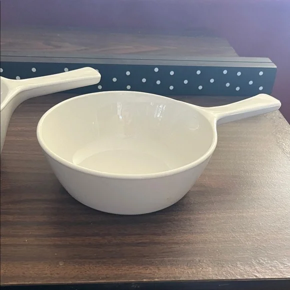 Corningware White Ceramic Saucepan Set with Pour Spout - Picture 4 of 13